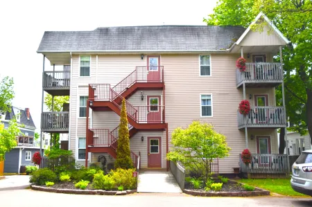 The Harbour House Отели рядом с достопримечательностью «Confederation Centre of the Arts»