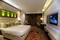Shree Jee Vilas Hotels in Чирсми