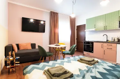 Galeria Grafit Apartments Hotels in Sura Mare