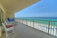 Beautiful Condo with Spacious Balcony to Enjoy Fascinating Ocean View - Unit 1002 by RedAwning