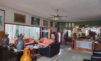 Manuela Residence