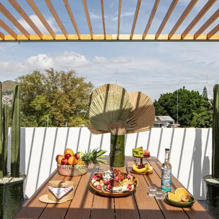 Rooftop Hot Tub! 3 Levels, 5Bedroom in Villa Noria