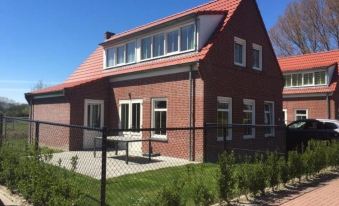 Pet-loving Stay With Garden