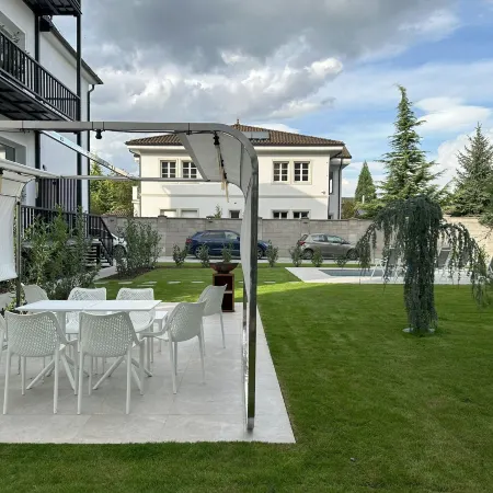 Dohnanyi Villa by Chors