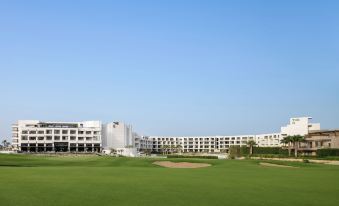 The G Einbay Golf Resort