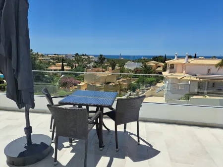 Amigos Para Sempre - Guesthouse Отели рядом с достопримечательностью «Serenity - Centro do bem-estar»