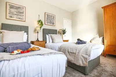Host & Stay - Newington Road