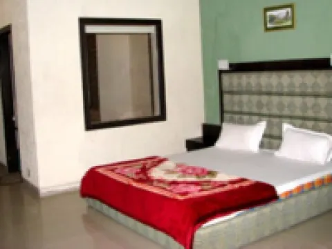 Kings Crown Resort - Mandarmani โรงแรมในมณฑรมุณี