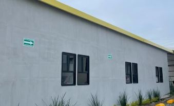 Check Inn Hostal Aeropuerto Gdl