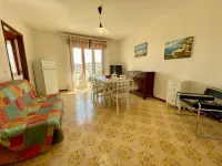 Spacious Apartment Near the Beach -  Apartamentos vacacionales