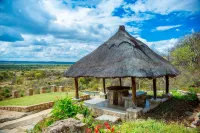 Thakgalo Honeymoon Suite - 2211 Hotels in Matopos