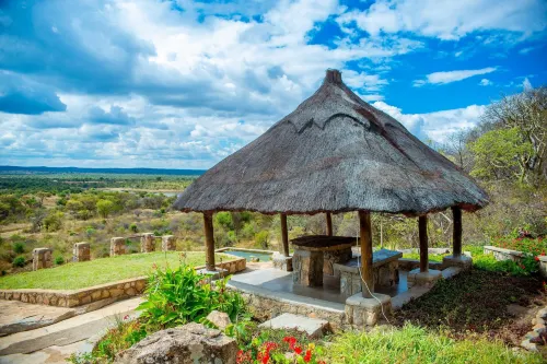 Thakgalo Honeymoon Suite - 2211 Hotels in Matobo