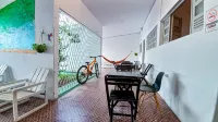 Yolo Hostel