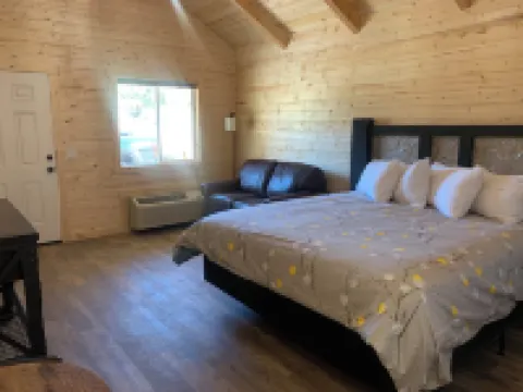 Cowboy Cabin Hotels in Wayne County