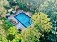 woodland sanctuary - piscina