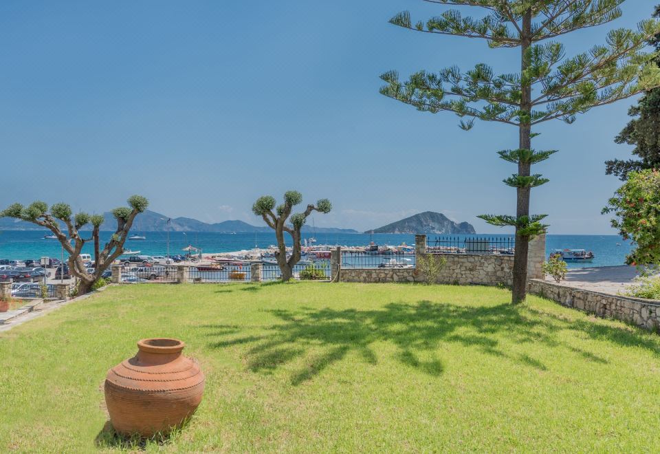 Hotel Eptanisos Beachfront Suites Zante, Exterior, Garden