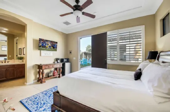 Elegant Desert Oasis Near Coachella Palm Springs