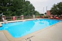 Comfort Inn & Suites Carrollton - Pools