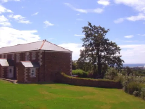 Green Acres Cottages Hotels in Par