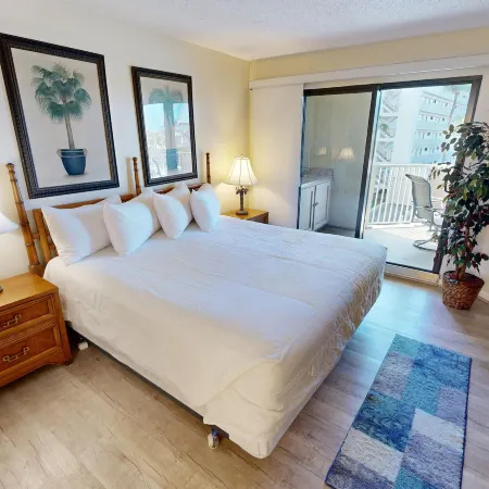 Inlet Reef 217 2 Bedroom Condo by RedAwning