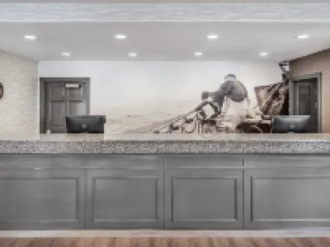 Beachfront Inn Hotels in Harbor