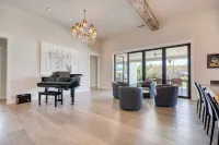 Luxe, Pool, Spa, Fire Pit, Game Room, Piano Sonoma Pool Retreat by Avantstay
