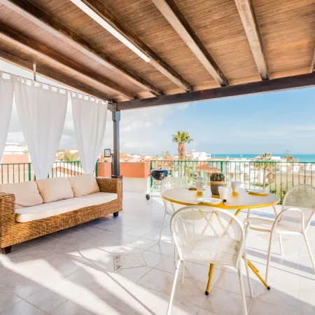 Artemide: Mansarda Vista Mare