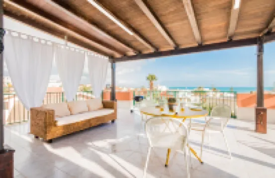 Artemide: Mansarda Vista Mare