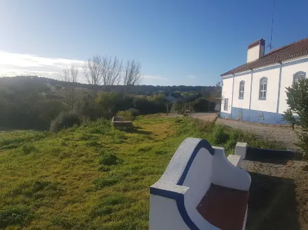 C1 - Cabeço Velada House - Herdade do Vidigal Отели рядом с достопримечательностью «Замок Монтемор-у-Нову»