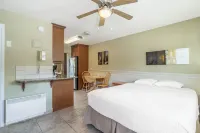 Safari Beach Resort Hotels in Osoyoos