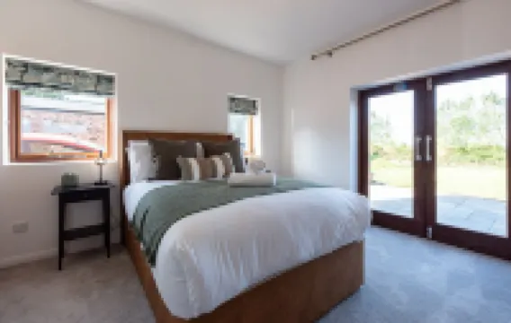 No1 Little Barrow Barns Hotels in 