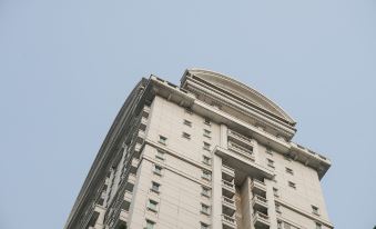 Comfy 1Br at Bellezza Apartment