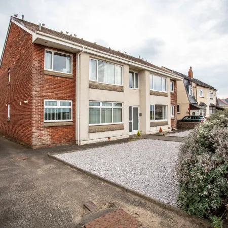 West Sands - Donnini Apartments
