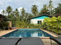 Bansabai Pool Villa Guesthouse Hotels in Khanom District