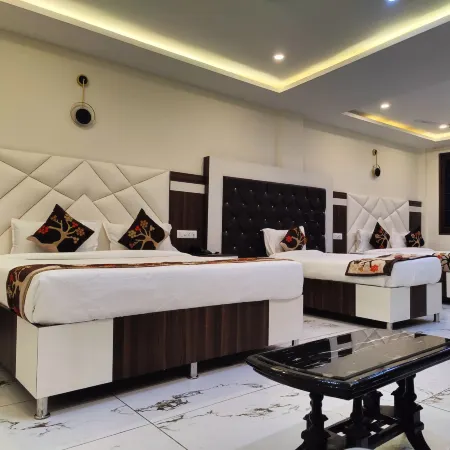 Hotel Mandi Heights - Bar, Fine Dining & Banquet Hall