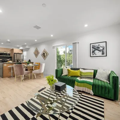 Serene Escapes Hollywood Các khách sạn gần Đại lộ Melrose