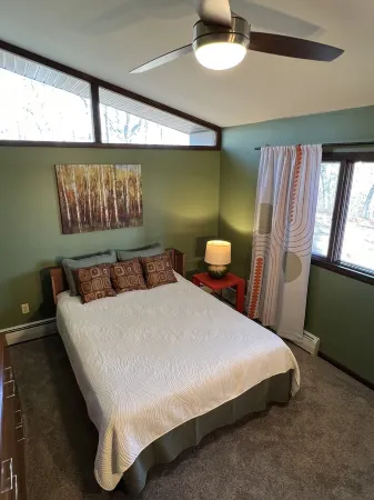 MCM Hilltop Hideaway with a River View. Near Saugatuck. Family & Pet Friendly!