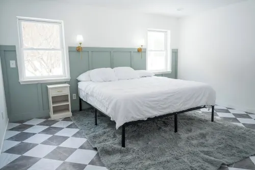 Entire Home in the heart of Sugar Camp on beautiful Bass Lake. No Cleaning Fee!!