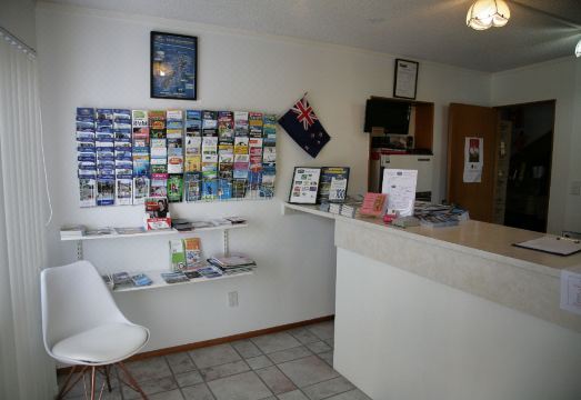 체리 코트 모터 로지