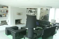 Character house downtown, quiet street, near castle, harbor Hotels in Noirmoutier En L'Ile