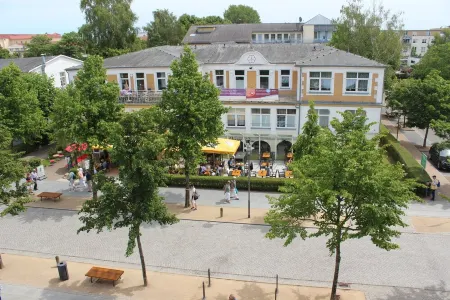 Sunny, east and south situated comfortable 4-room apartment.