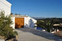 Villa 230m2, 4 modern bathrooms, swimming pool, 80km view, 3 terraces, heating. central Hotels in Iznajar