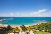 OCEAN FRONT 1BR w/ Pool & Parking @ Luquillo BEACH