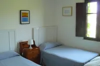 Vilagarcia De Arousa: House with garden, near the sea.