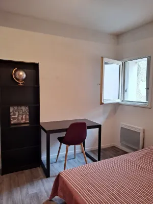 Entire accommodation in sunny Nîmes :