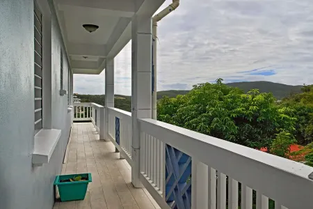 St Thomas Scotland Villa 1 Отели в г. Тату