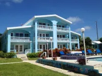 A6 Fabulous view of the Barrier Reef plus pool, bikes, kayaks, & more!  호텔