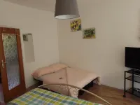 Obermais garden living