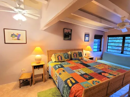 Beautiful Townhouse awaits you.
