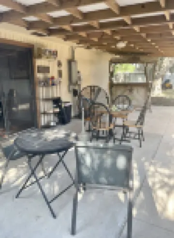 Cozy 2 Bedroom Home near the Coast